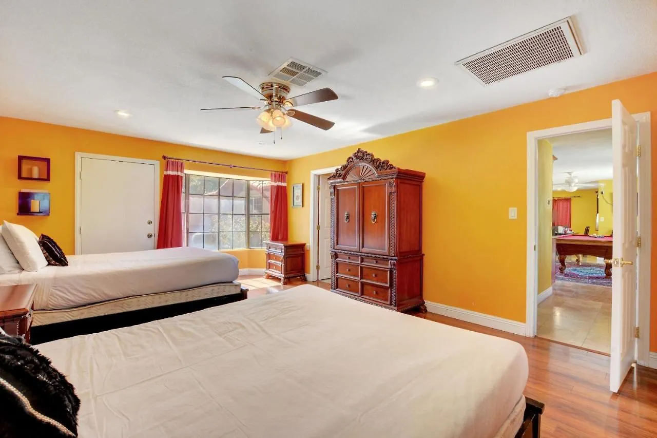 Las Vegas Elegance! Pool Table & Sparkling Pool! Home 0*, Λας Βέγκας