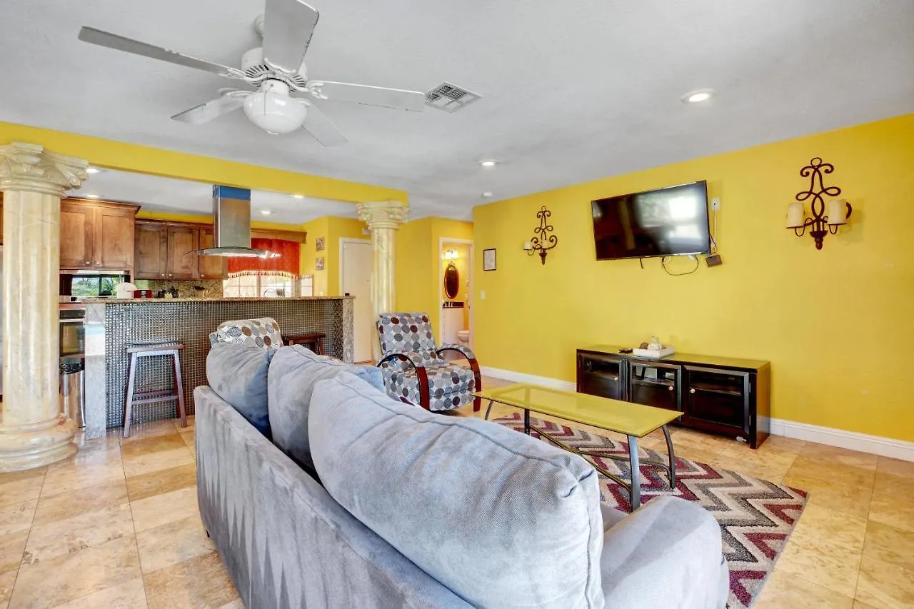 Las Vegas Elegance! Pool Table & Sparkling Pool! Home 0*, Λας Βέγκας