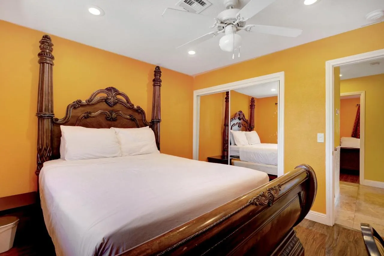 Сasa de vacaciones Las Vegas Elegance! Pool Table & Sparkling Pool! Home